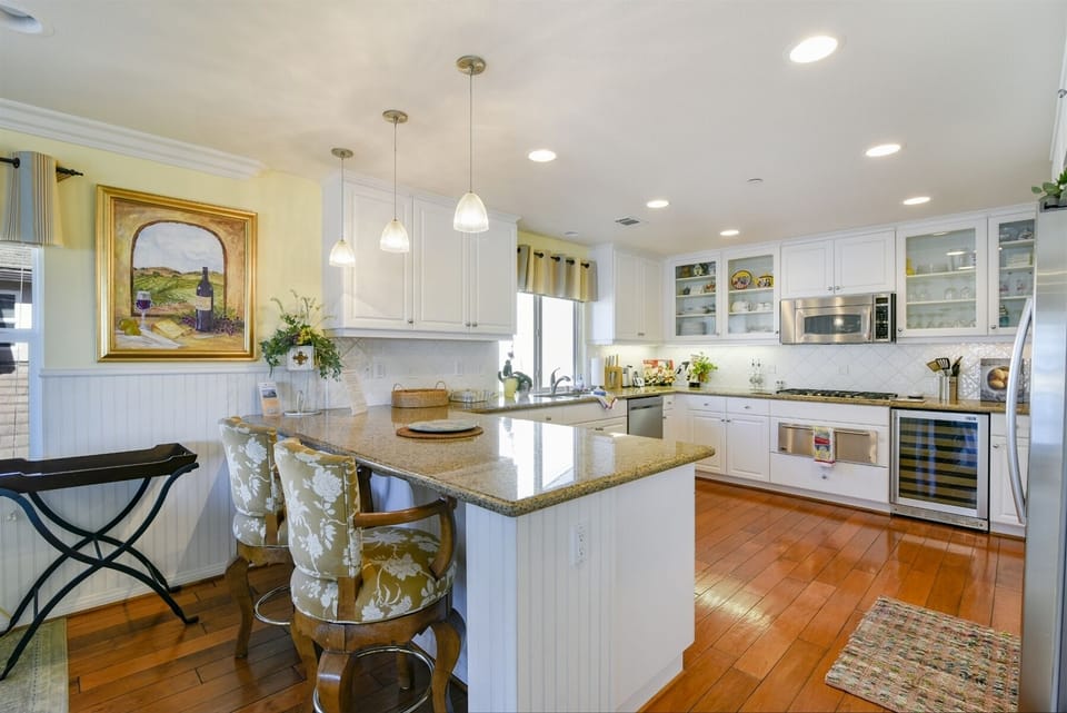 Well-equipped Large Kitchen with everything you need