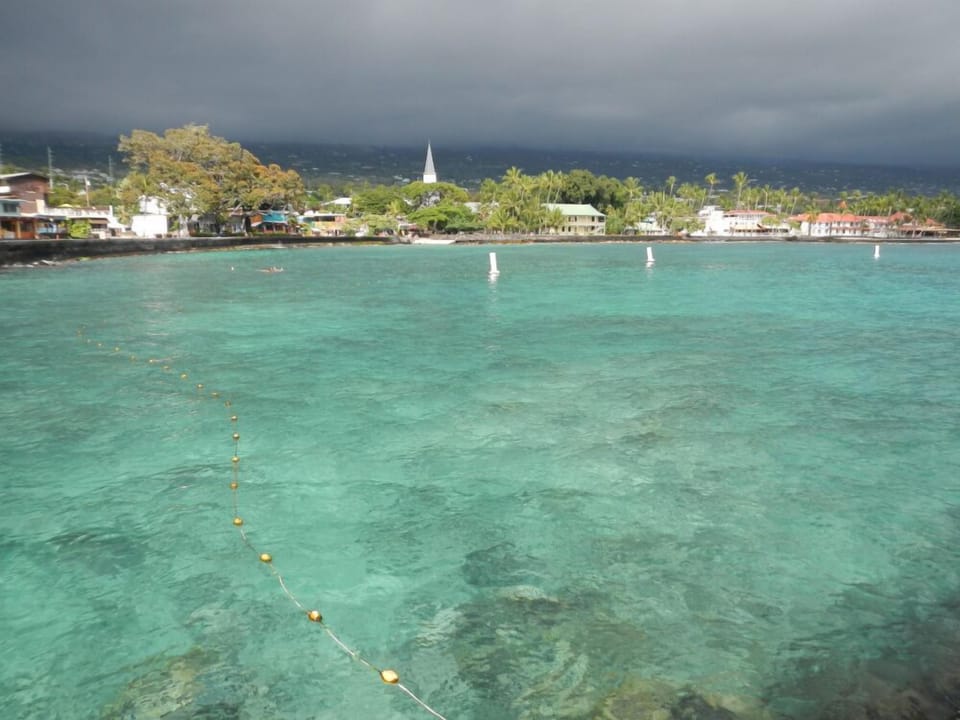 KONA BAY
