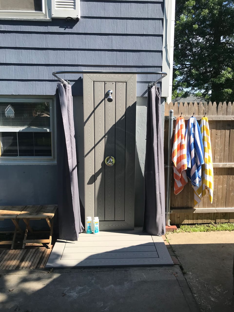 Outdoor shower to clean off after a day at the beach!!!