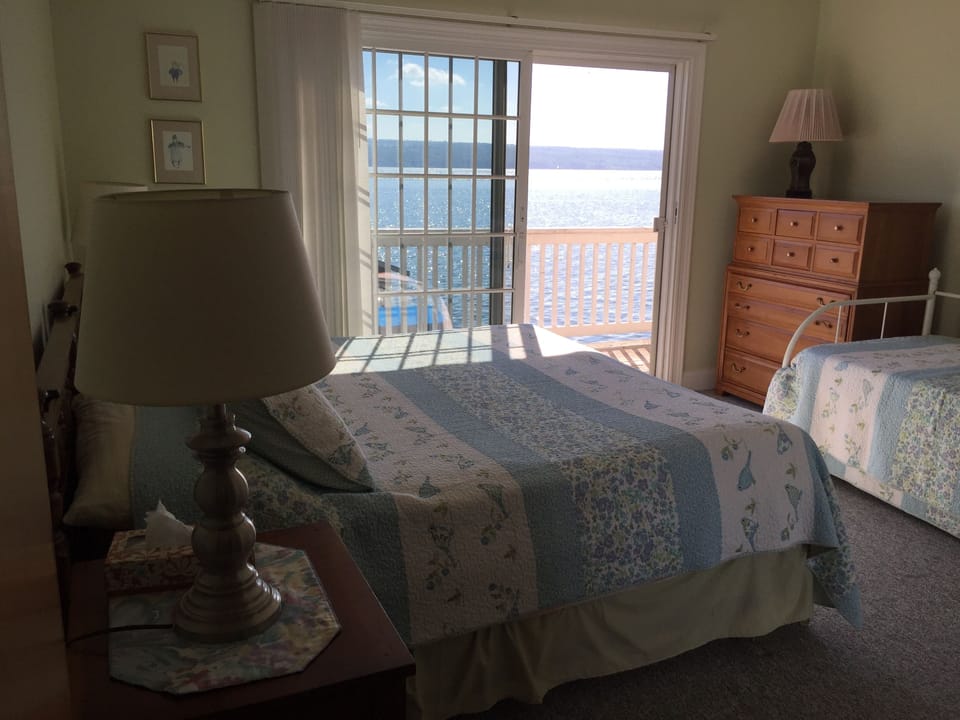 King Bedroom with Day Bed