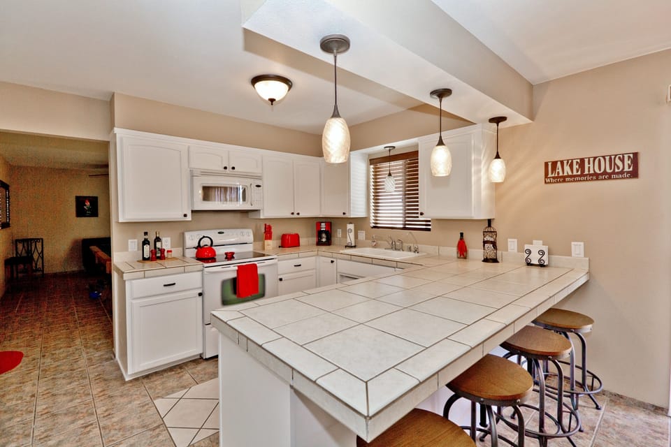 Large open Kitchen stocked with everything you need!