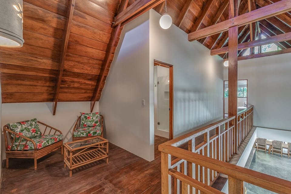 landing / hallway - 2nd floor