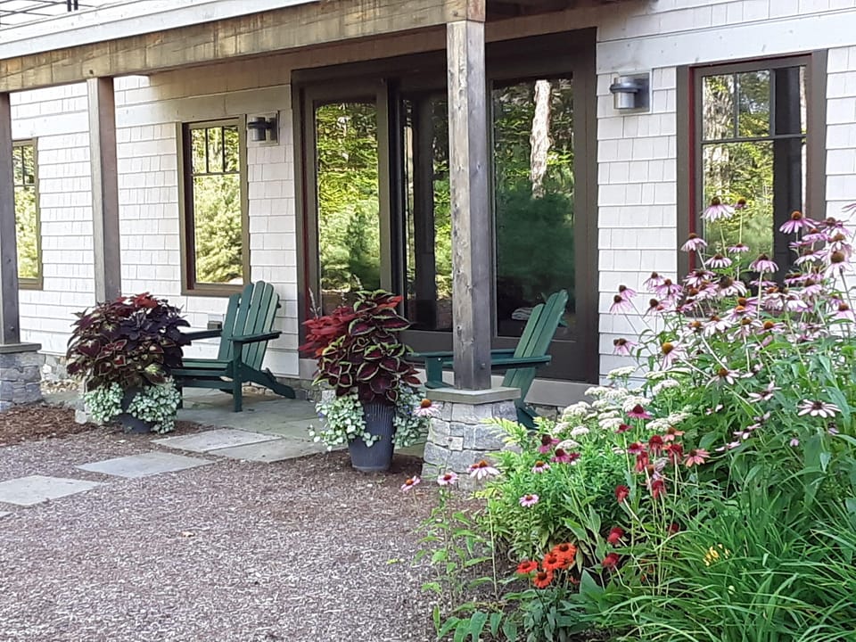 TV room entrance from the outside