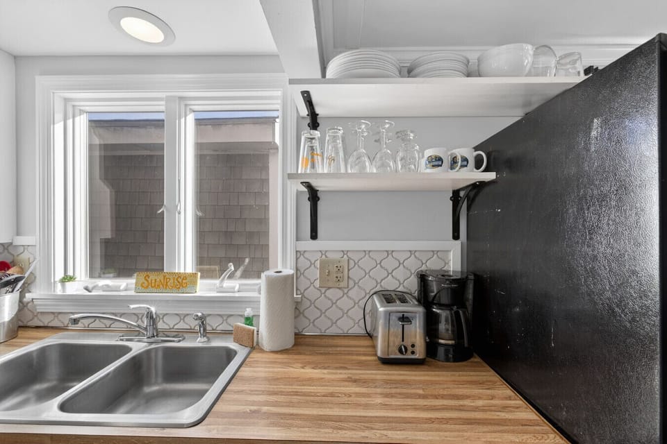 Sunrise Kitchen