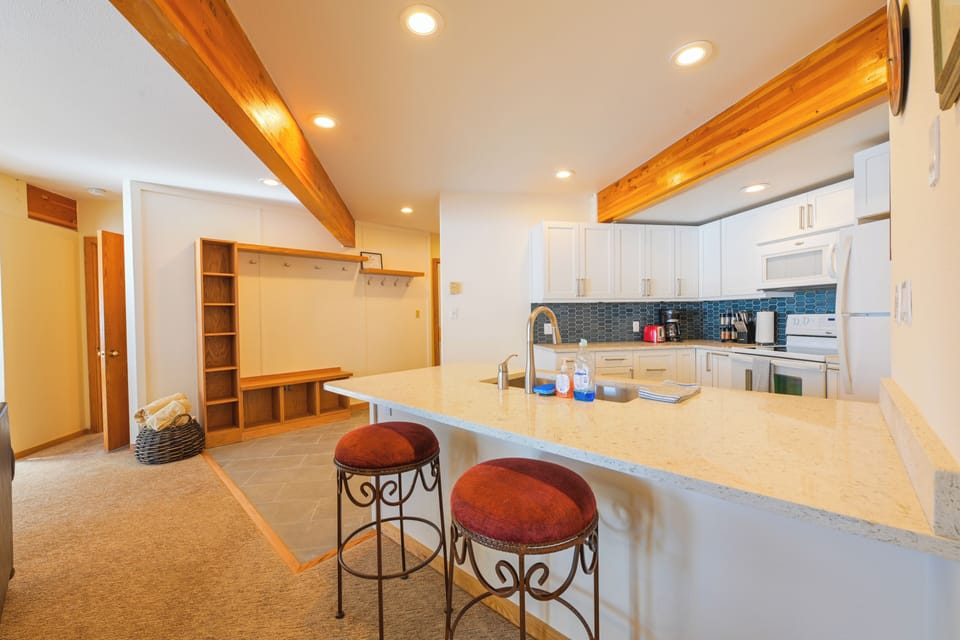 Start your day right at the breakfast bar