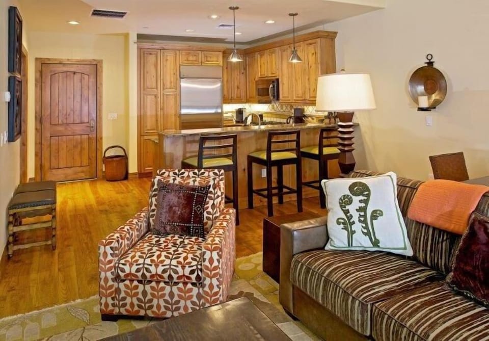 Living Room/Kitchen