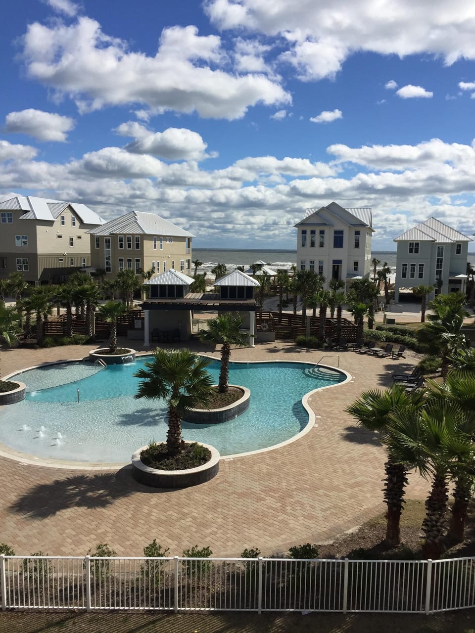 Stunning views of the Gulf of Mexico and the pool from the back deck