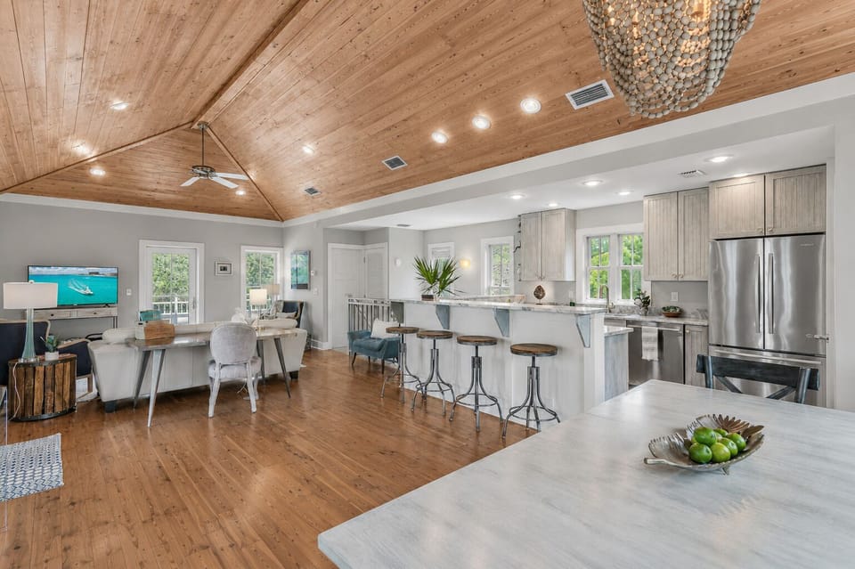 "Cypress" Great room, TV, windows galore, 2 porches, patio, the hangout place.