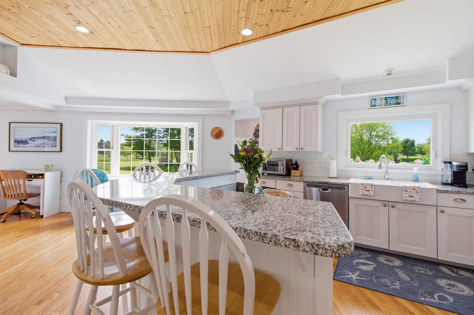 Kitchen island.
