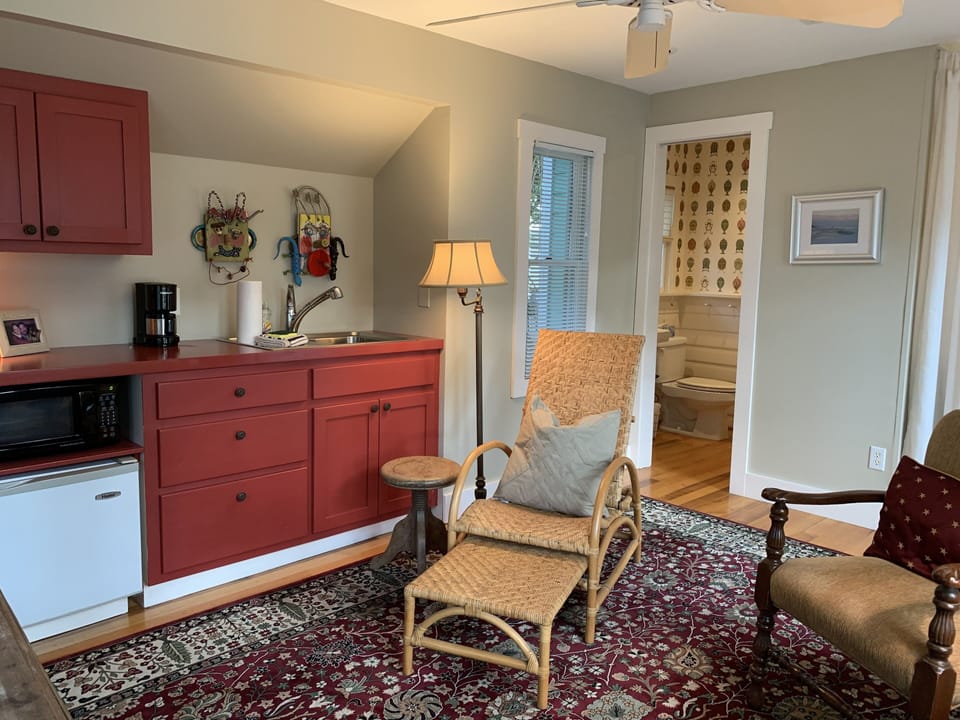Cottage Living Area w/Breakfast Kitchen