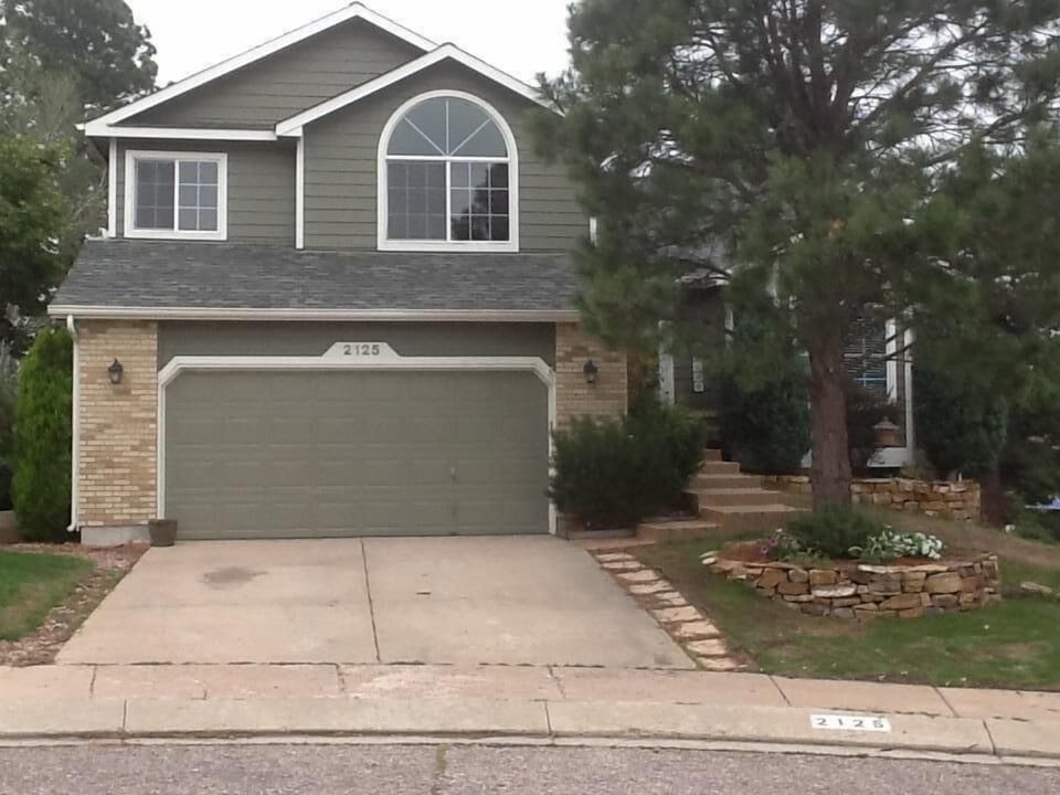 Front of house in cul de sac