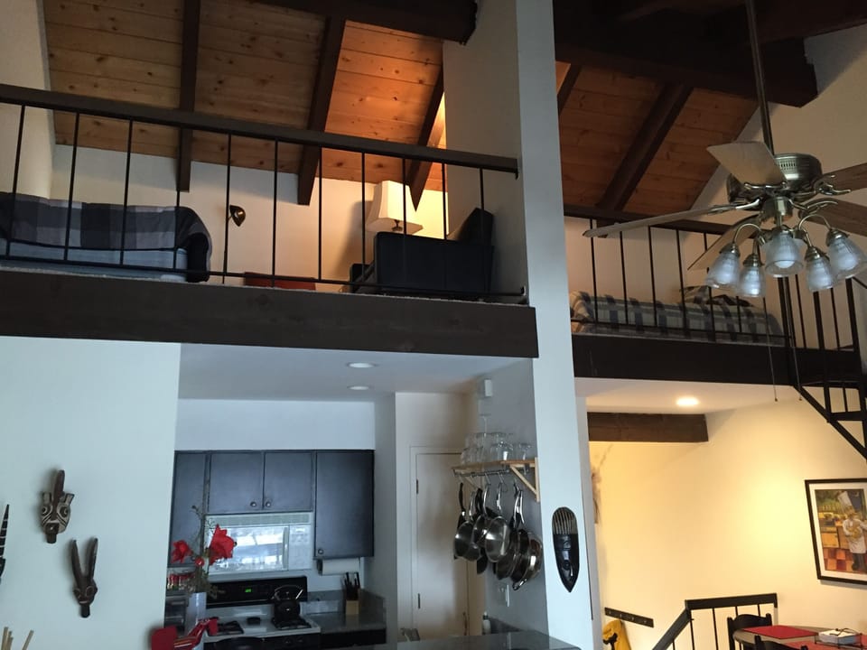 Loft with 2 Twin Beds