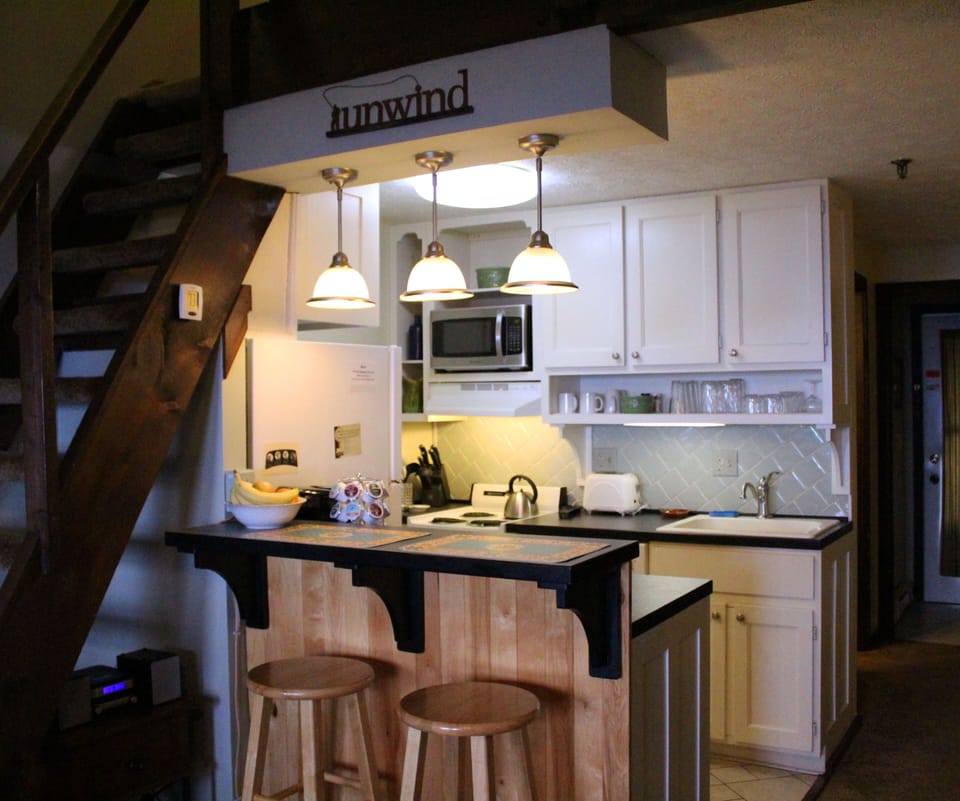 Spacious fully stocked kitchen
