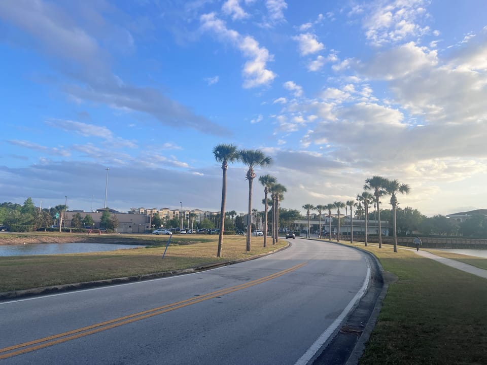 Beautiful drive or walk from the resort to shopping and restaurants.