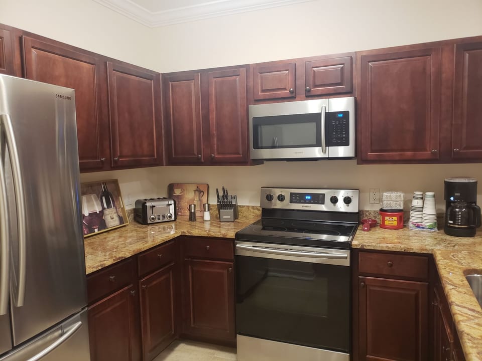 Upgraded Kitchen Stainless Steel, Granite Counter tops with upgraded appliances 