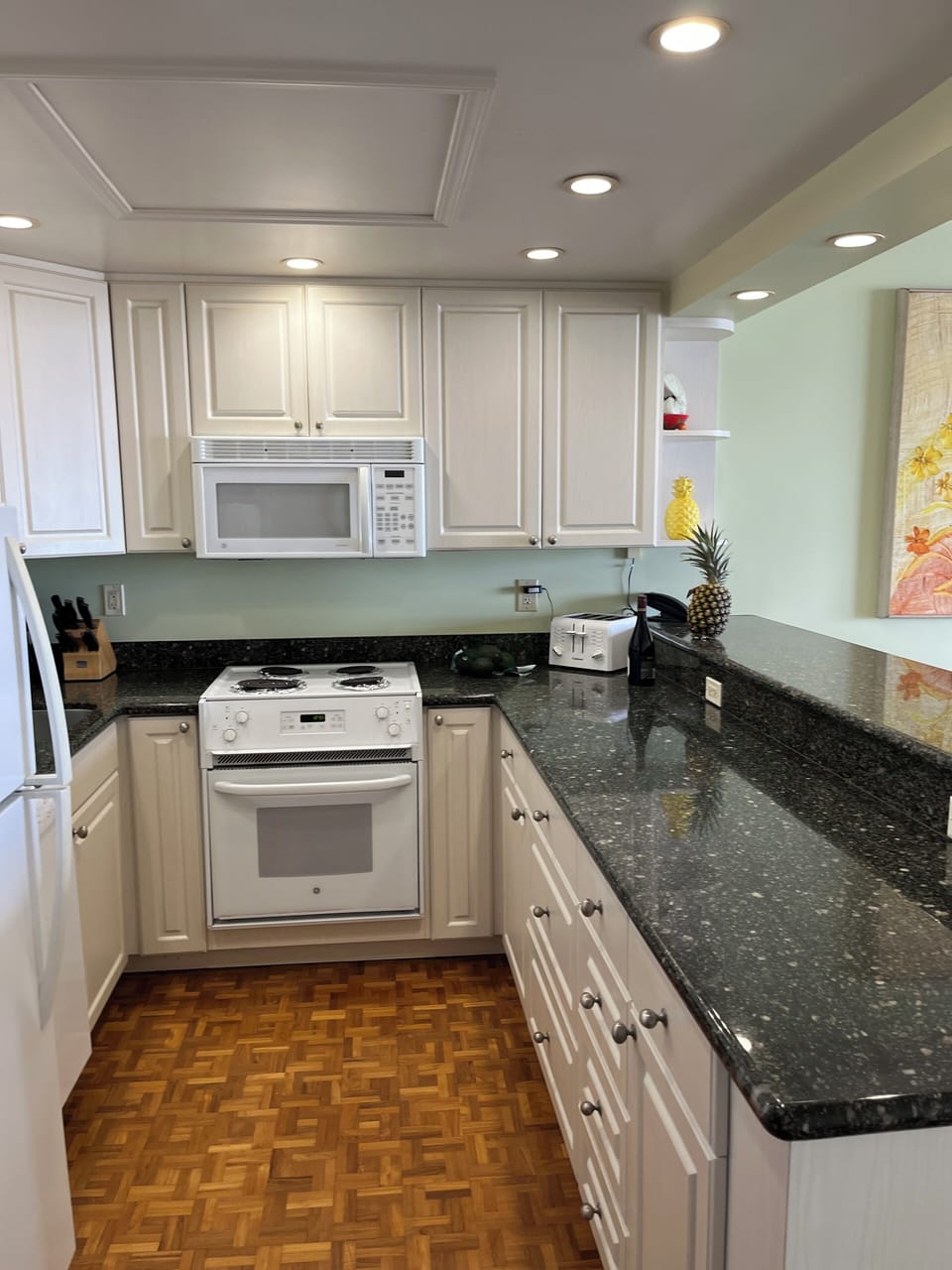 Fully equipped kitchen
