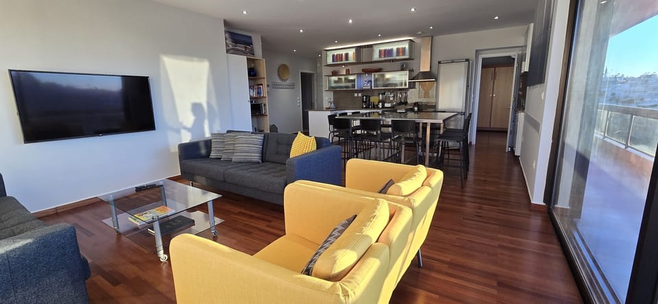 Spacious enough for a whole group to gather