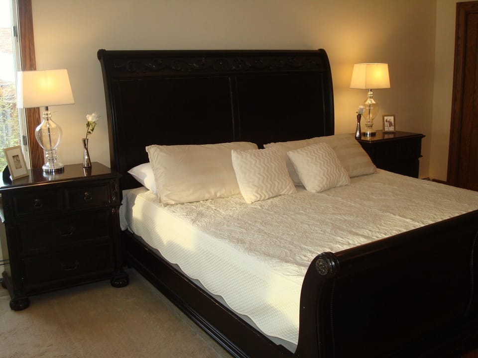 King master bed.