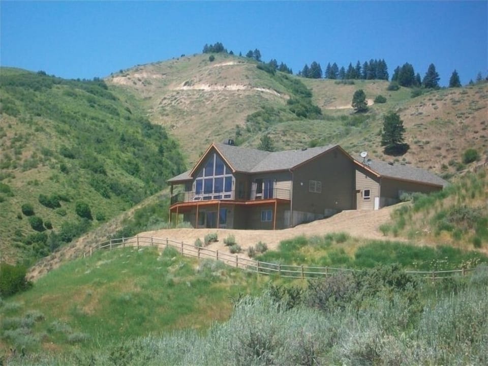 View of house from Golden Eagle Dr.