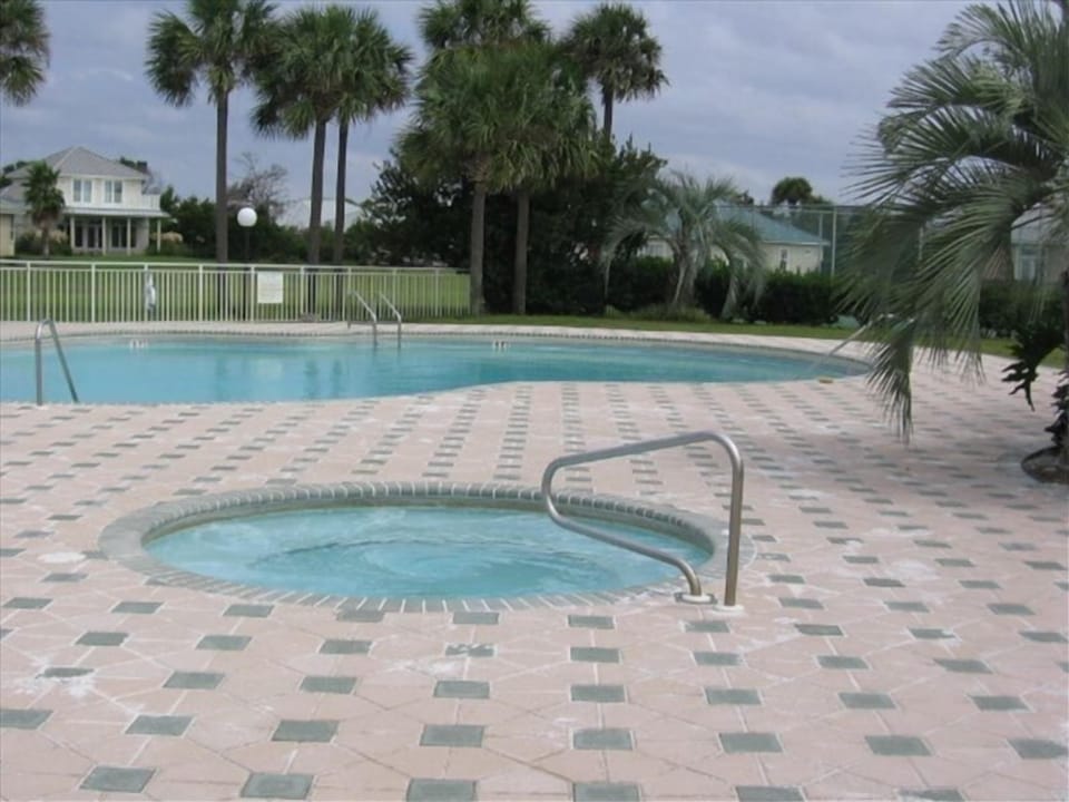Maravilla's Heated Pool and In-ground Spa at the Clubhouse