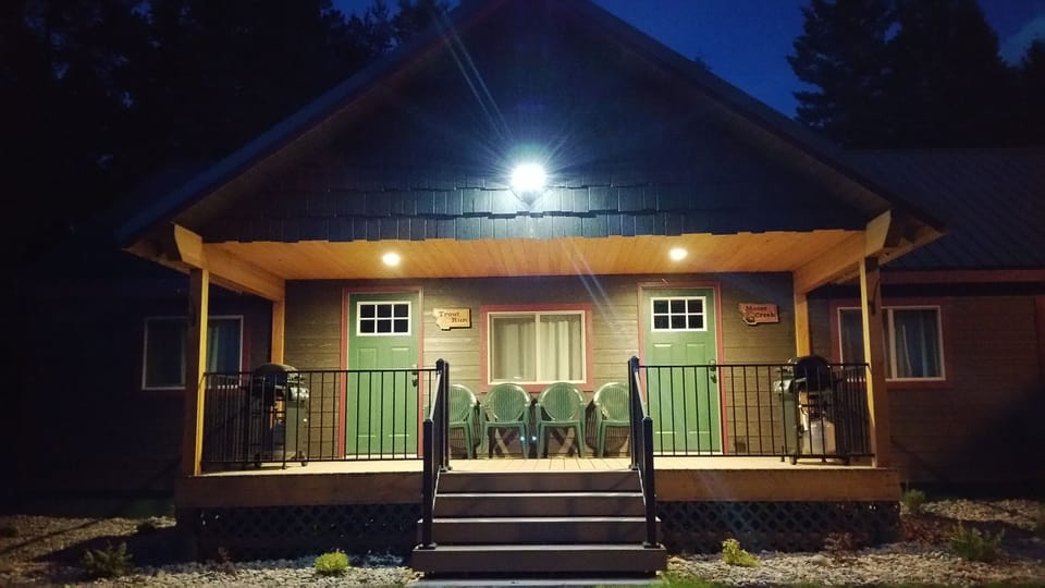 Front deck of Trout Run and Moose Creek cabins