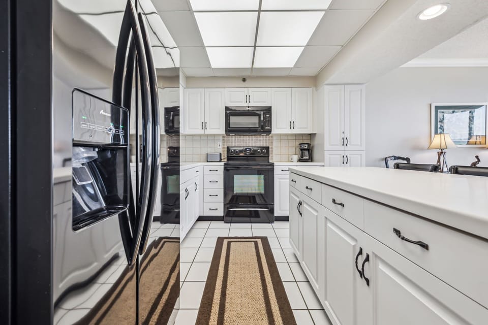 Fully Equipped Kitchen with All of Your Cooking Needs!