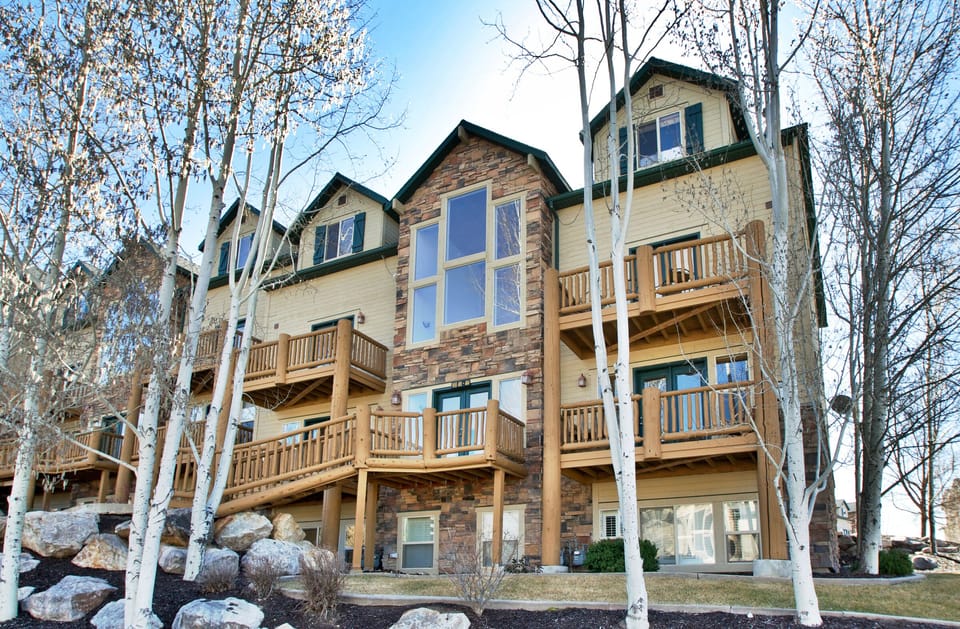 Moose Hollow 402