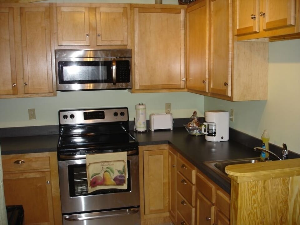 Full Kitchen in New Addition.