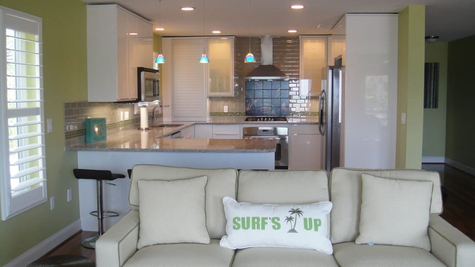 Living room looking into kitchen