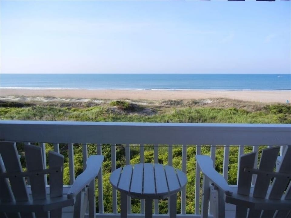 A View for Two! Great for a romantic get-a-way or bring the kids.
