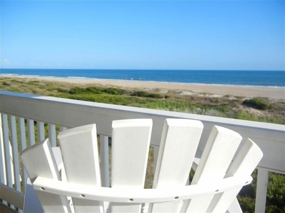 You'll have privacy and front row seats to enjoy the sweeping Sea View!