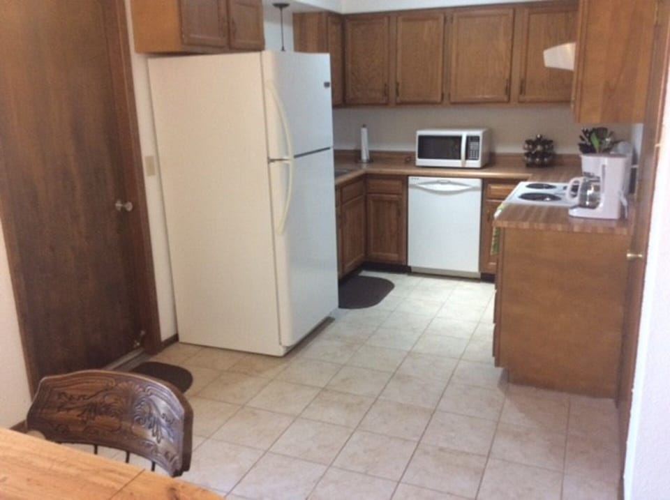 Fully stocked kitchen with all the appliances