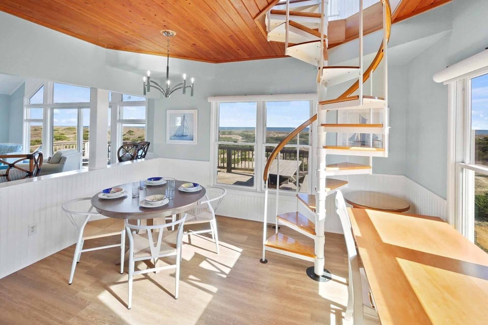 Surf-or-Sound-Realty-237-Bella-Breeze-Breakfast-Table-3