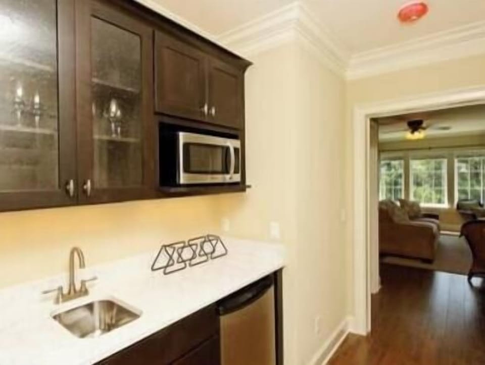 Third Floor Wet bar