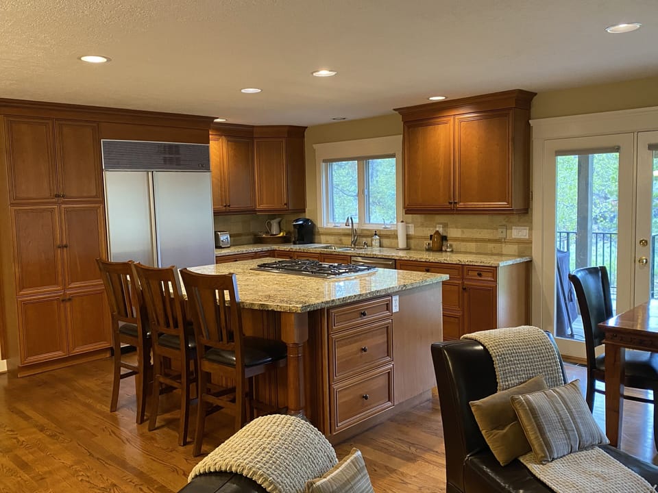 Great kitchen for family and entertaining.