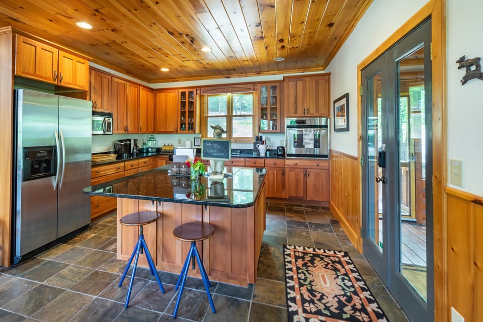 Large eat-in kitchen