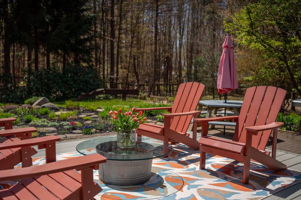 Private Rear Deck | Fenced in Back Yard