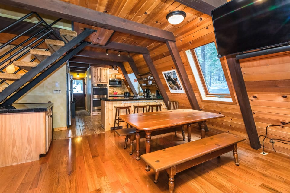 Dining table and stools at the kitchen counter