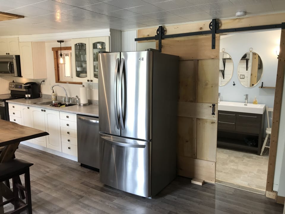 Dishwasher and fridge