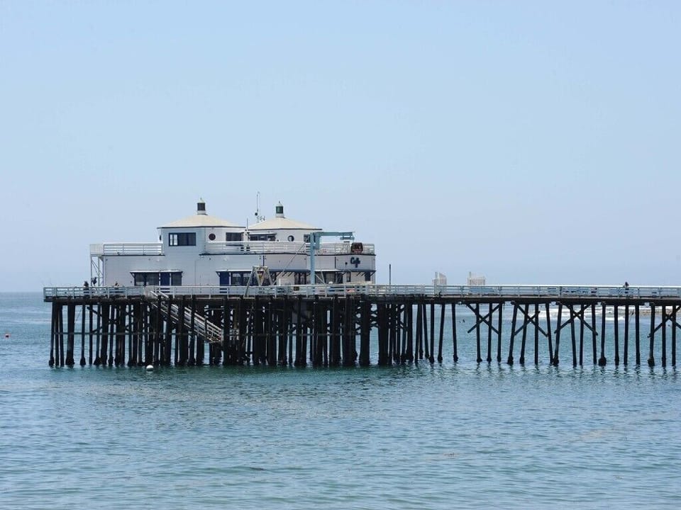 5 minutes to famous Malibu Pier