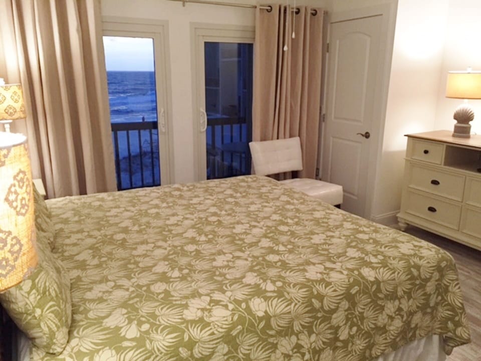 King Master with balcony-New furniture- mattress