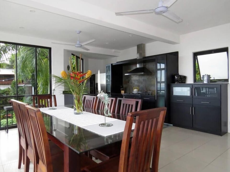Kitchen and dining area