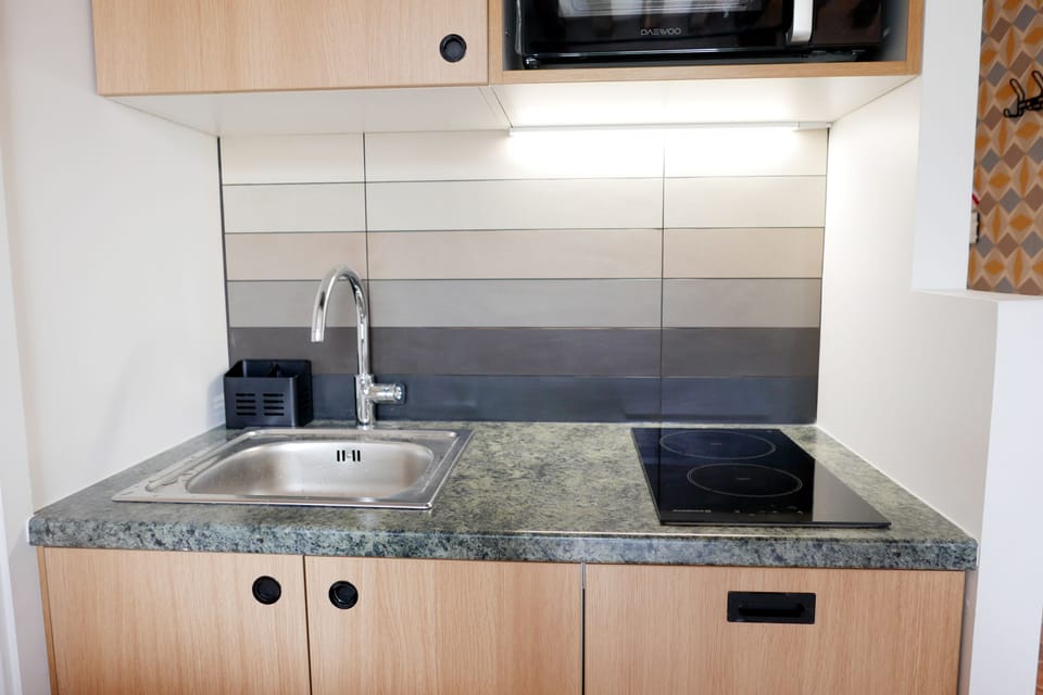 Apt. COSY4 - Latin Quarter - Paris - Closer look at the fully equipped kitchen