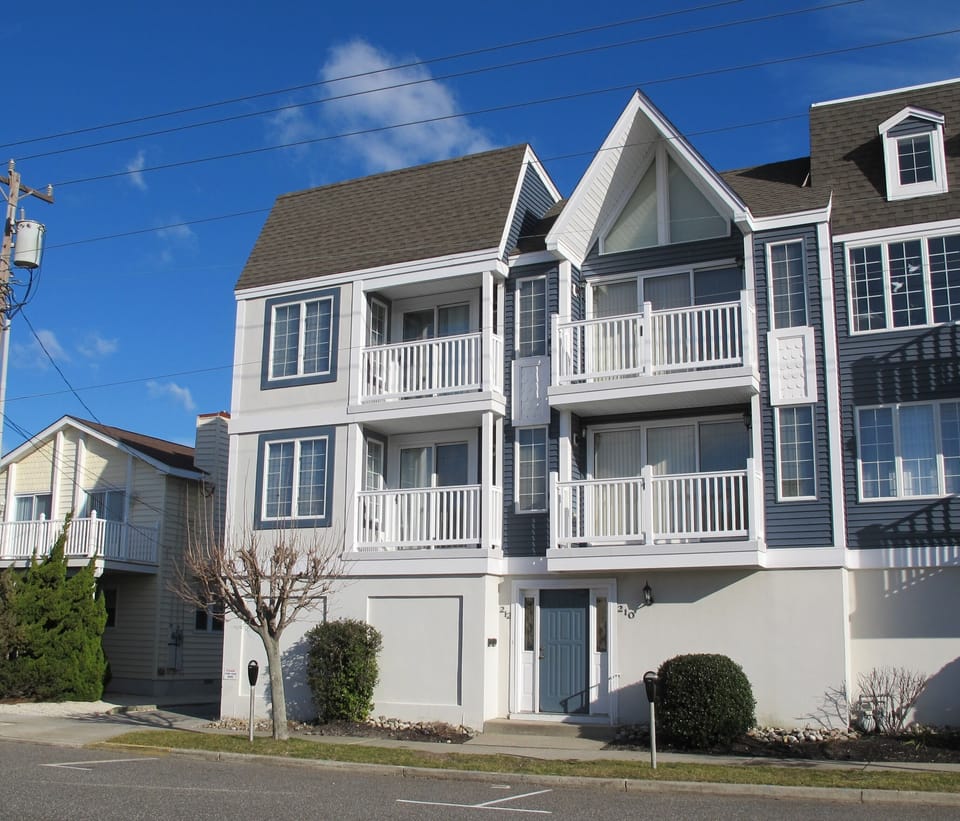 Stone Harbor Townhouse Regis Harbor