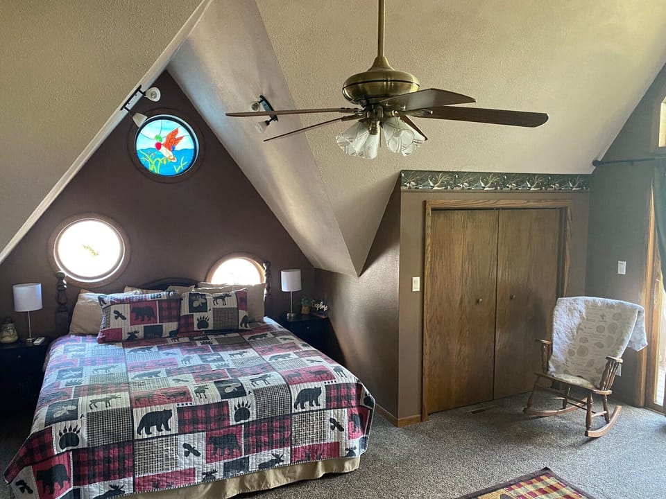 King loft bedroom with queen air mattress available to use in closet