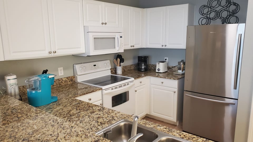 Fully Stocked Kitchen