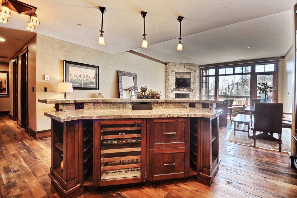 Great room - bar