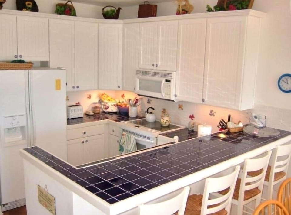 Custom kitchen for cooking and entertaining with your friends & family