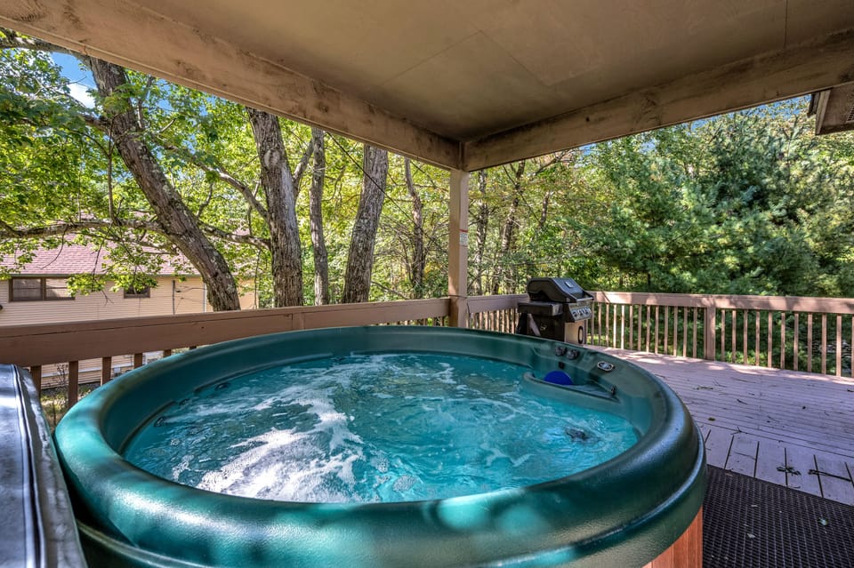 Hot tub on Deck outside of Main Floor (second level)