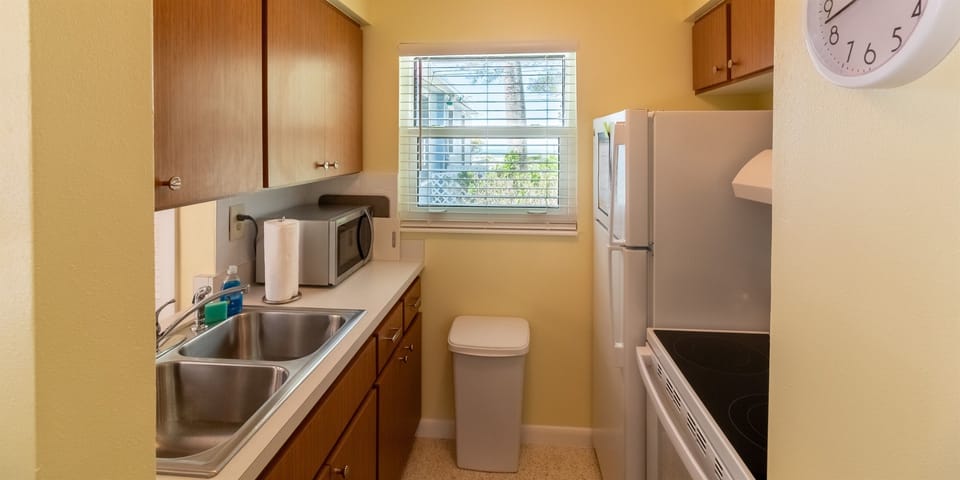 Fully Equipped Galley Kitchen, Peeks of the Gulf